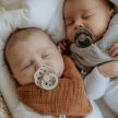 BIBS játszócumi – Boheme natúr kaucsuk 0-6 hó cseresznyevirág és hamvas lila 2 db