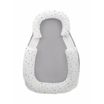   Kikkaboo babapozicionáló memóriahabos hypoallergén legurulás gátlós 60x40x8cm Szürke pöttyök