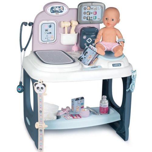 Baby Care: Óriás orvosi rendelő pisilős babával - 27 kiegészítővel, fénnyel és hanggal